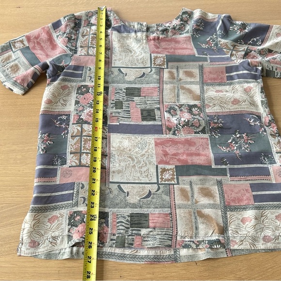 Vintage 100% Silk Top By Stunt Collections Sz M Cottagecore Abstract Patchwork - Picture 9 of 10
